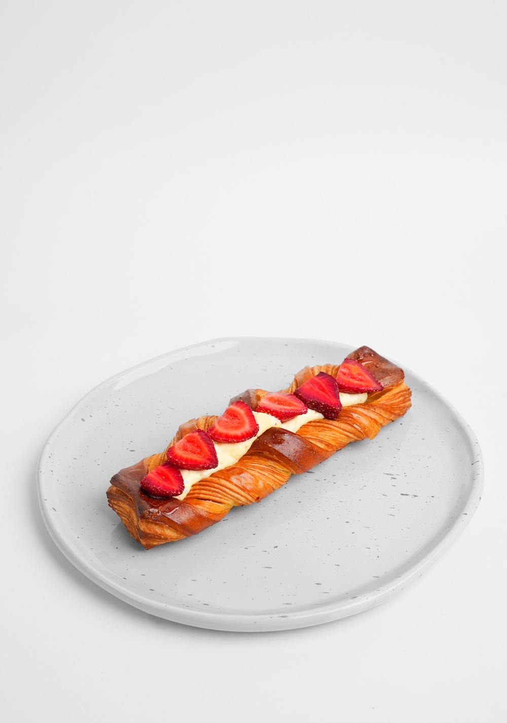 دنیش توت فرنگی